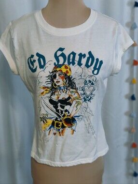 Ed hardy Graphic Baby Tee Shirt  Tiny Fit  Cropped  LG